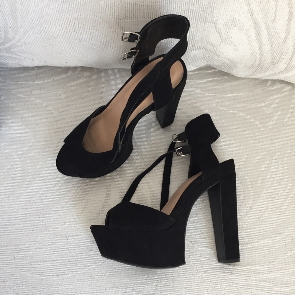 WILD DIVA BLACK PLATFORMS 7.5